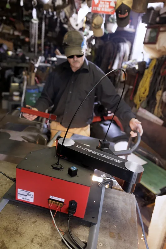 ArcDroid sur un établi de garage