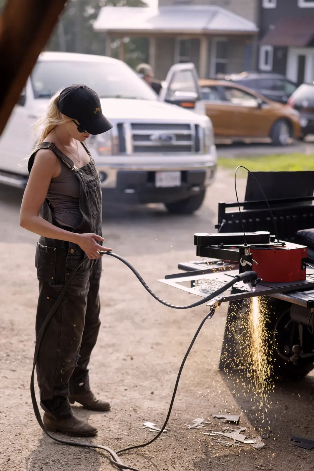 ArcDroid sur le plateau d'un pick-up, en extérieur